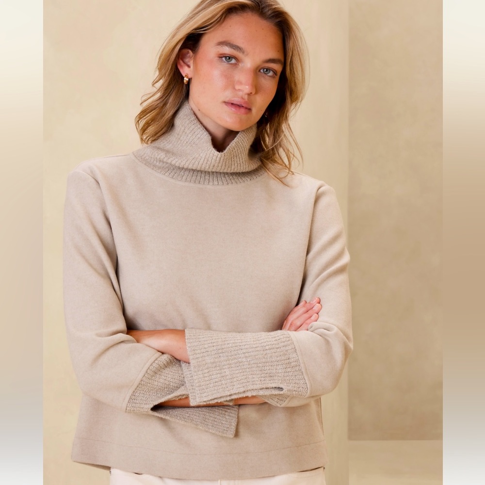 NWT BANANA REPUBLIC MELTON TURTLENECK SWEATSHIRT